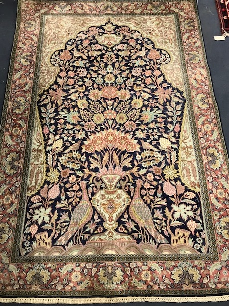 A silk rug 195 x130cm